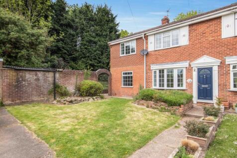 Linden Grove, Sandiacre, Nottingham... 3 bed semi