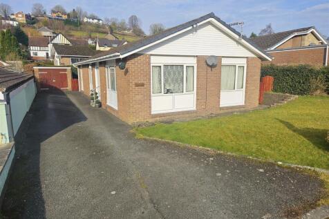 Millfield Close, Knighton 4 bed detached bungalow for sale