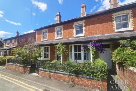 Victoria Road, Knighton 5 bed townhouse for sale