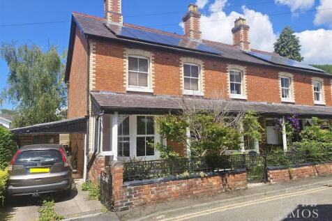 Victoria Road, Knighton 5 bed townhouse for sale