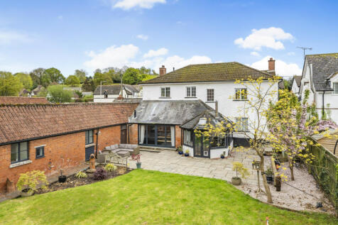 5 bedroom detached house for sale