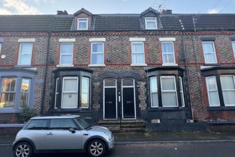 5 bedroom terraced house for sale