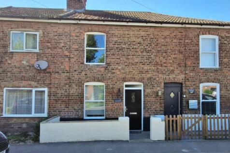 2 bedroom semi-detached house for sale