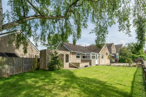 4 bedroom detached bungalow for sale