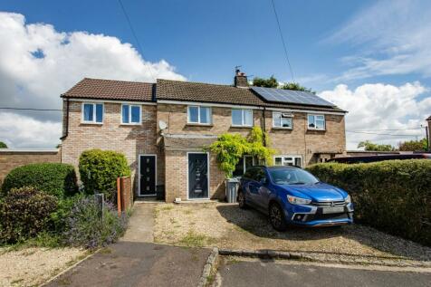 5 bedroom semi-detached house for sale