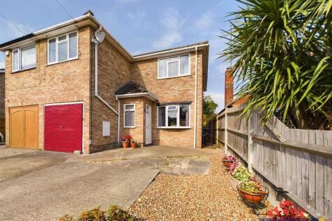 Colemans Moor Road, Reading RG5 4 bed semi