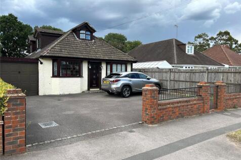 Woodlands Avenue, Reading RG5 4 bed detached house for sale