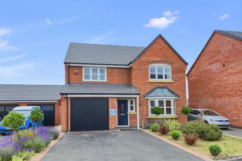 4 bedroom detached house for sale