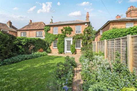 3 bedroom cottage for sale