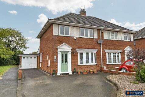 3 bedroom semi-detached house for sale