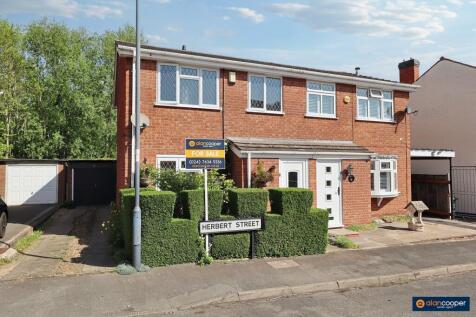3 bedroom semi-detached house for sale