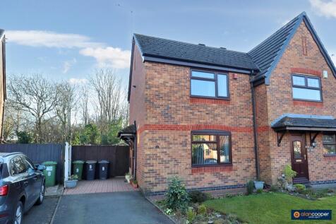 2 bedroom semi-detached house for sale