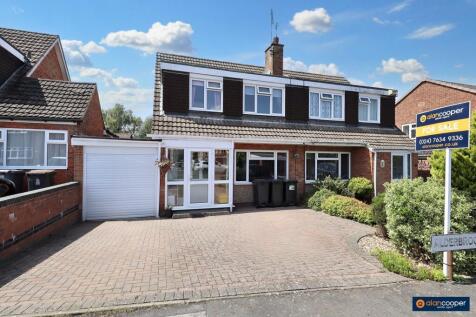 3 bedroom semi-detached house for sale