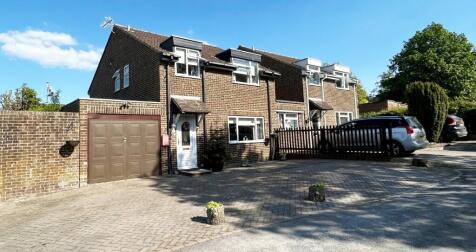 4 bedroom link detached house for sale