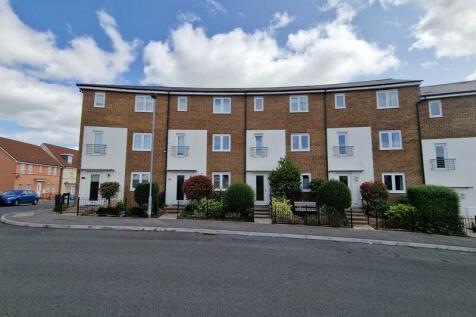 4 bedroom terraced house for sale