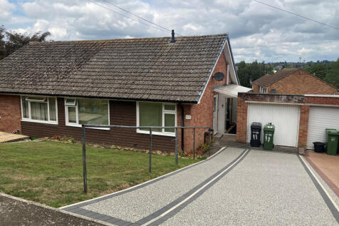 2 bedroom semi-detached bungalow for sale