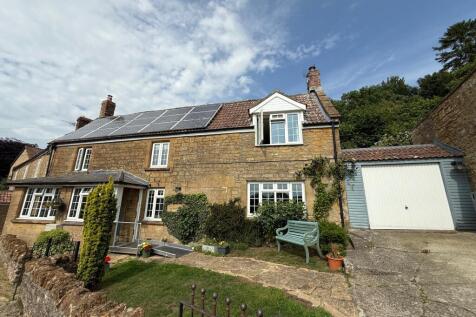 4 bedroom semi-detached house for sale