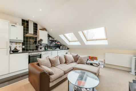 Blackhorse Lane, London 1 bed flat for sale