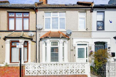 Bedford Road, London 3 bed terraced house for sale