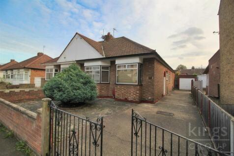 3 bedroom semi-detached bungalow for sale