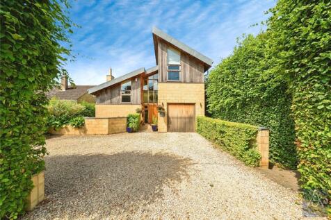 Water Stratford Road, Buckingham MK18 4 bed detached house for sale