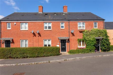 Alder Wynd, Silsoe, Bedfordshire, MK45 4 bed terraced house for sale