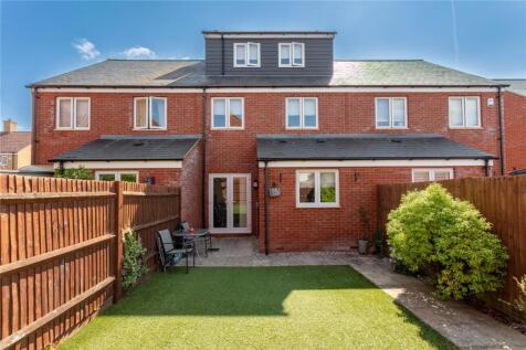 Alder Wynd, Silsoe, Bedfordshire, MK45 4 bed terraced house for sale