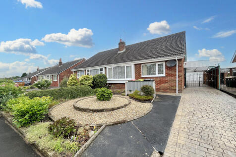 2 bedroom semi-detached house for sale