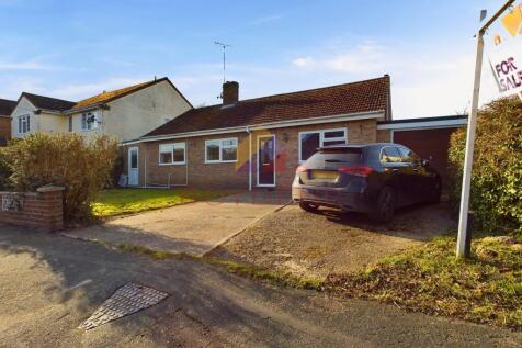 Tower Road, Colchester CO7 4 bed detached bungalow for sale