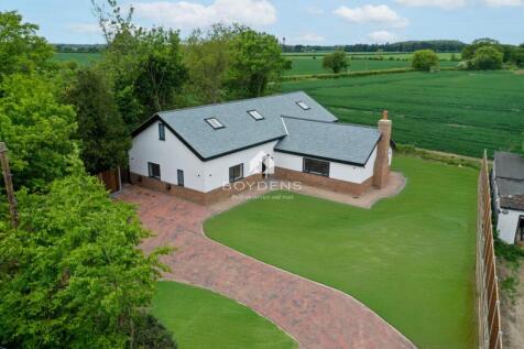 5 bedroom detached house for sale