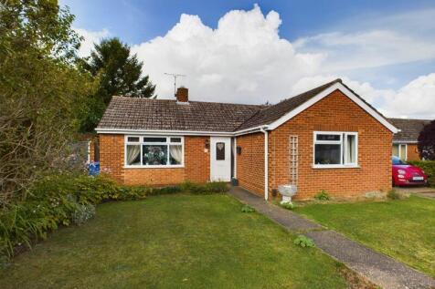 15 St. Matthews Close, Cherry... 2 bed bungalow for sale