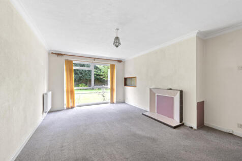 Warwick Gardens, Surrey KT7 2 bed apartment for sale