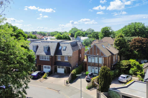 4 bedroom semi-detached house for sale