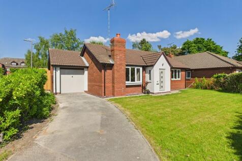 2 bedroom detached bungalow for sale