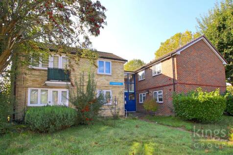 Gatward Green, Edmonton, N9 1 bed ground floor flat for sale