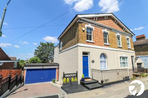 Halt Robin Road, Belvedere, DA17 5 bed semi