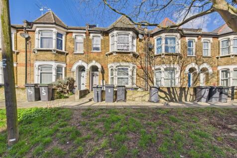 College Road, Tottenham 2 bed flat for sale
