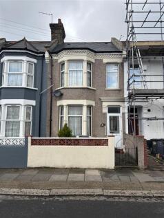 Moorefield Road, London 3 bed terraced house for sale