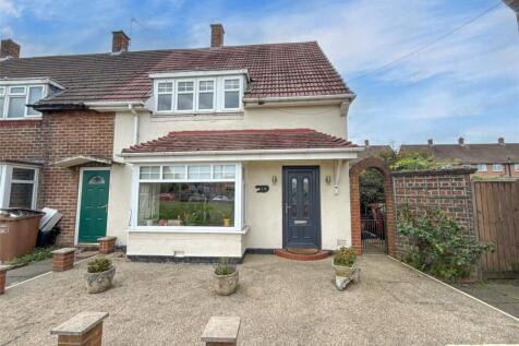 3 bedroom end of terrace house for sale