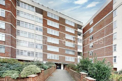 Melvin Hall, NW11 2 bed flat for sale