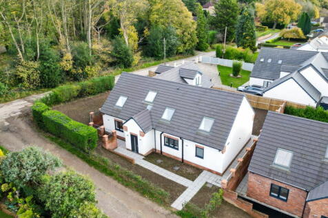 4 bedroom detached bungalow for sale