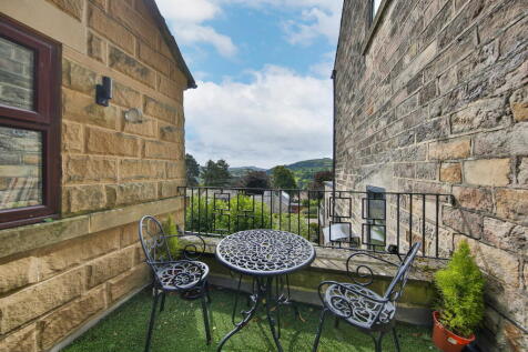 3 bedroom town house for sale