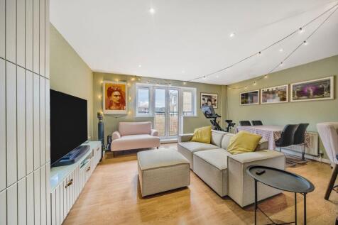 Menai Place, London, E3 2 bed apartment for sale