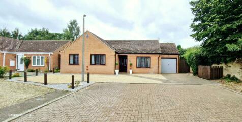 3 bedroom detached bungalow for sale