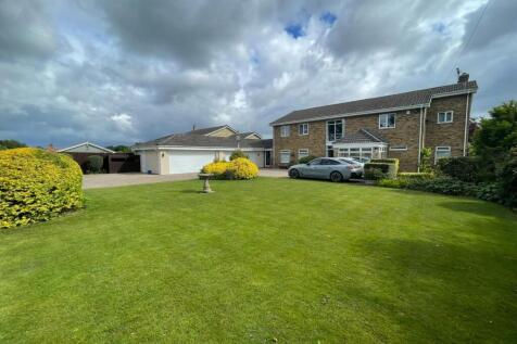 6 bedroom detached house for sale