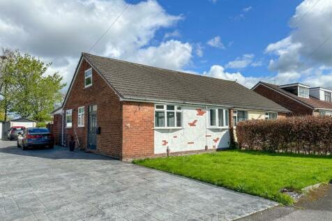 Borth Avenue, Offerton, Stockport 3 bed bungalow for sale