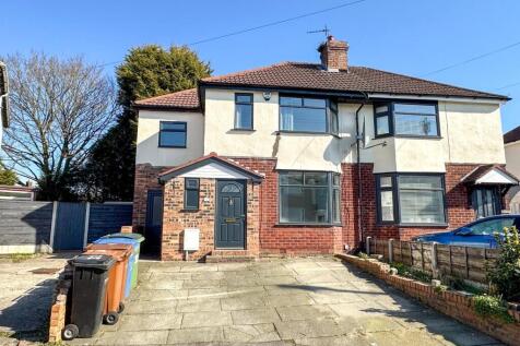 Sandileigh Avenue, Brinington, Stockport 4 bed semi