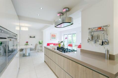 Stapylton Avenue, Harborne... 4 bed house for sale