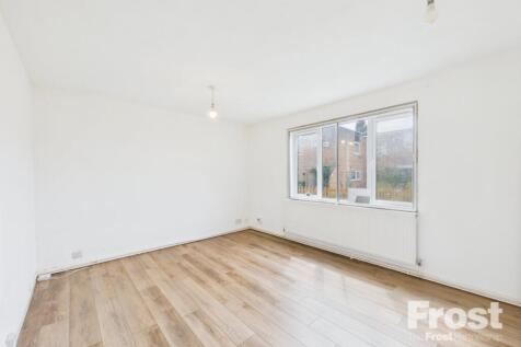 2 bedroom maisonette for sale