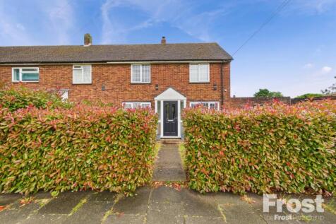 3 bedroom end of terrace house for sale
